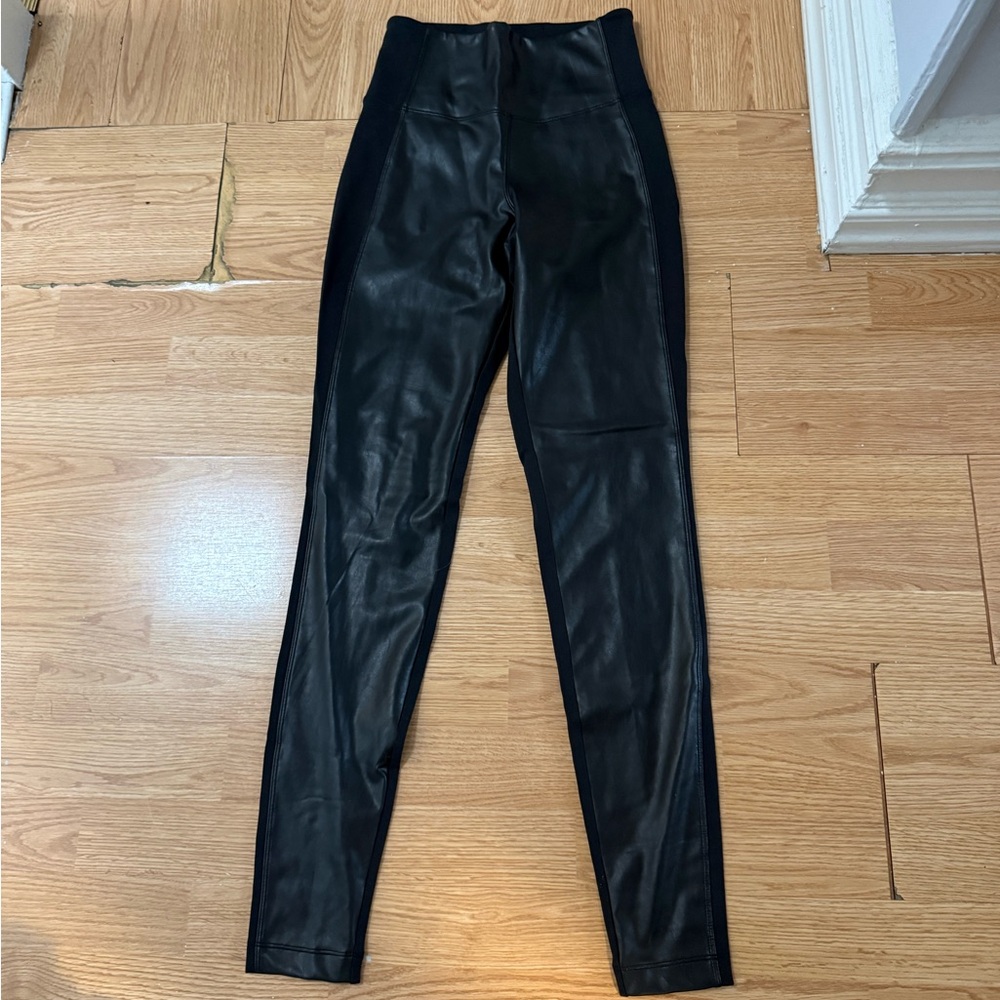 Athleta Black Shine Tights